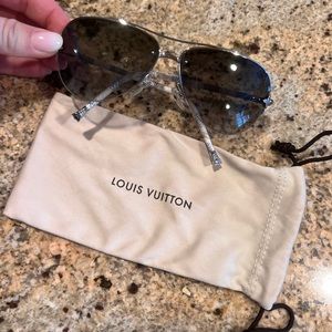 Louis Vuitton aviator glasses